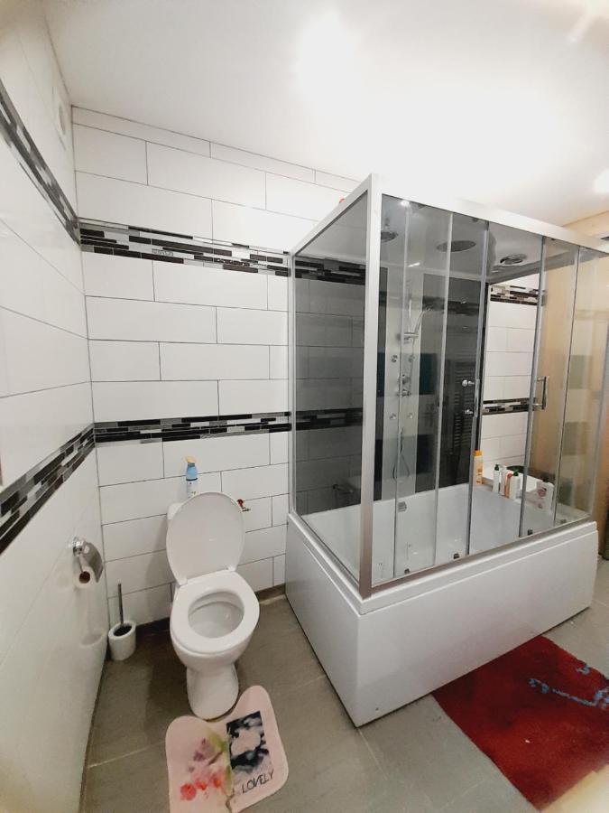 Une Chambre De 20M2 Chez Les Habitants Dieppe Exterior photo